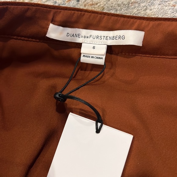 NWT Diane Von Furstenberg Suede Button Front Midi Skirt Sz 6 - Picture 4 of 6